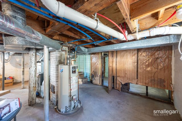 2040 Lawnel Avenue, Norton Shores City, MI 49441