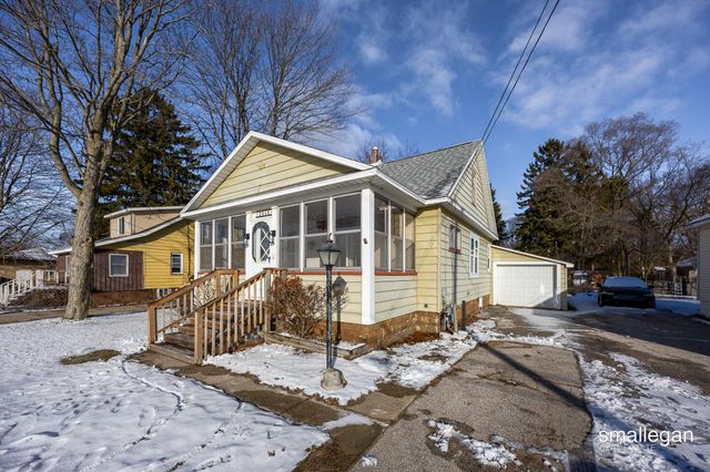 2040 Lawnel Avenue, Norton Shores City, MI 49441