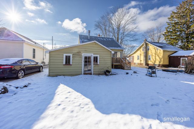 2040 Lawnel Avenue, Norton Shores City, MI 49441