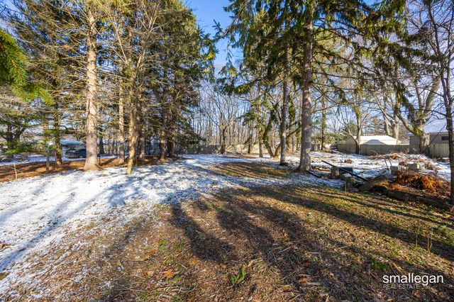 2040 Lawnel Avenue, Norton Shores City, MI 49441