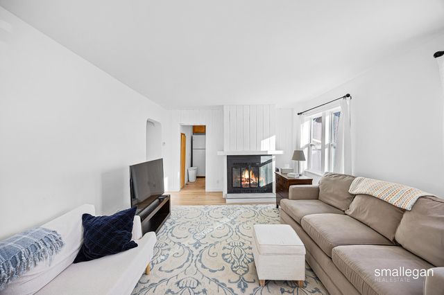 2040 Lawnel Avenue, Norton Shores City, MI 49441