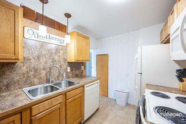 2040 Lawnel Avenue, Norton Shores City, MI 49441