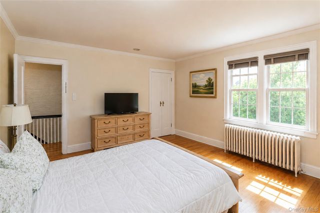 11 Summit Street, Eastchester, NY 10709