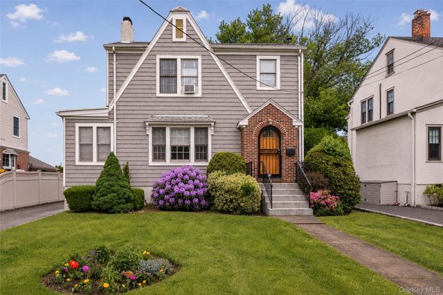 11 Summit Street, Eastchester, NY 10709