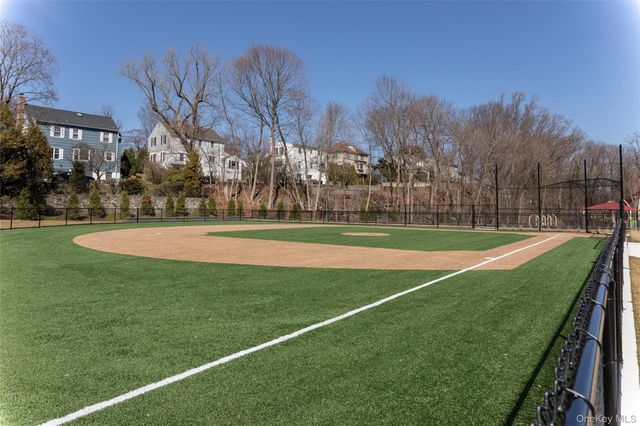 11 Summit Street, Eastchester, NY 10709