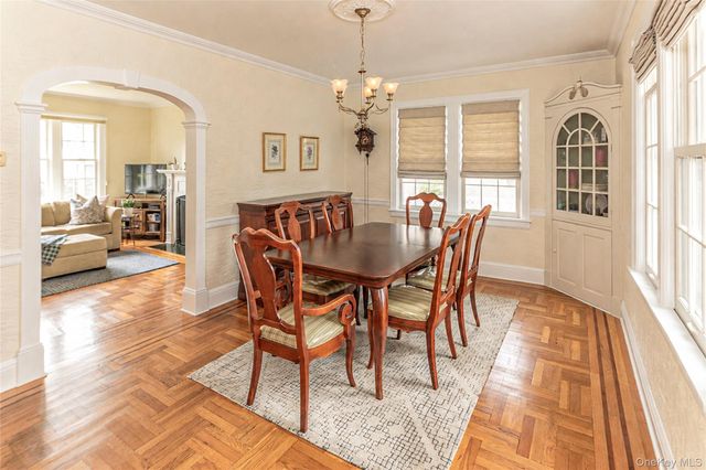 11 Summit Street, Eastchester, NY 10709