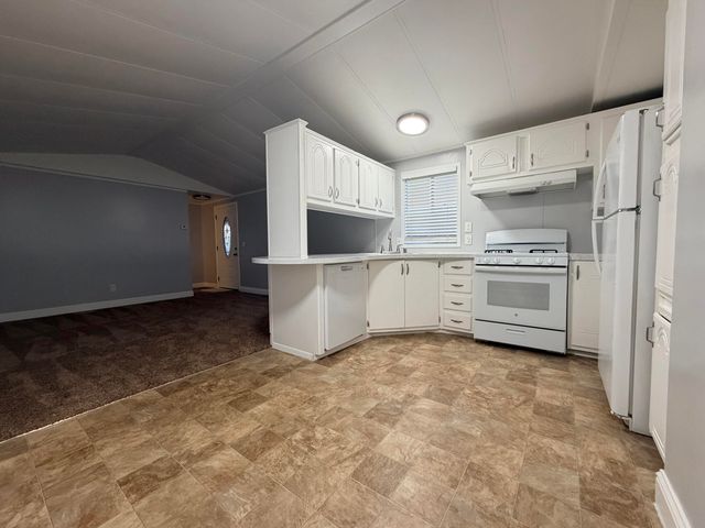 720 E Worth Avenue 168, Porterville, CA 93257