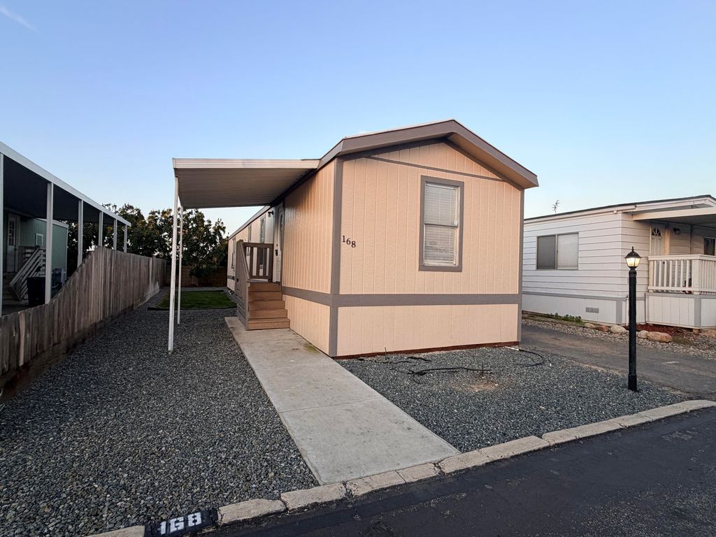 720 E Worth Avenue 168, Porterville, CA 93257