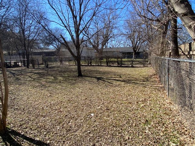 1319 Oakbrook Street, Lancaster, TX 75134