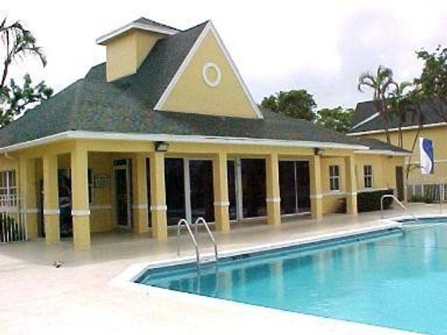 2823 N COURSE Drive 201, Pompano Beach, FL 33069