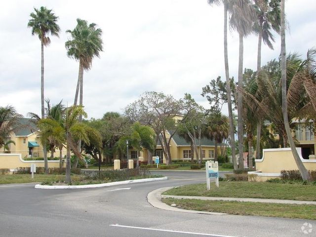 2823 N COURSE Drive 201, Pompano Beach, FL 33069