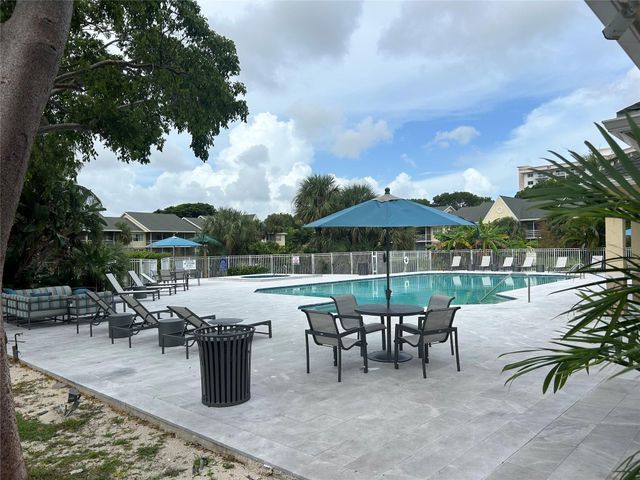2823 N COURSE Drive 201, Pompano Beach, FL 33069
