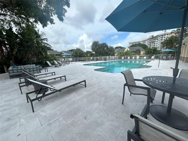 2823 N COURSE Drive 201, Pompano Beach, FL 33069