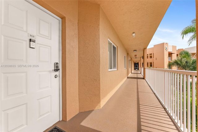 7715 Yardley Dr 303, Tamarac, FL 33321