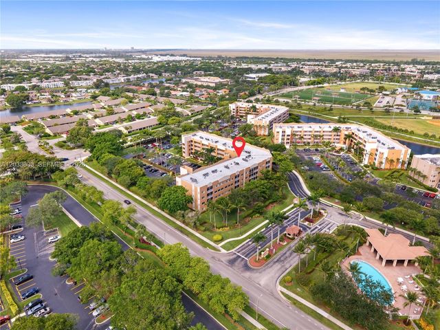 7715 Yardley Dr 303, Tamarac, FL 33321