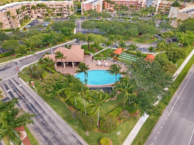 7715 Yardley Dr 303, Tamarac, FL 33321