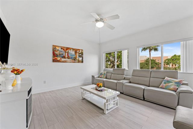 7715 Yardley Dr 303, Tamarac, FL 33321