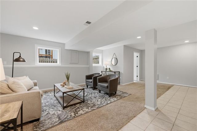 1508 SE Long Place, Lee's Summit, MO 64063