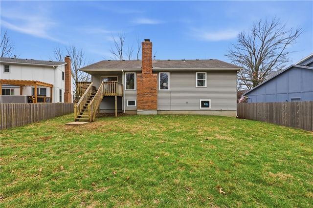 1508 SE Long Place, Lee's Summit, MO 64063