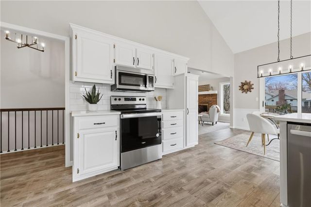 1508 SE Long Place, Lee's Summit, MO 64063