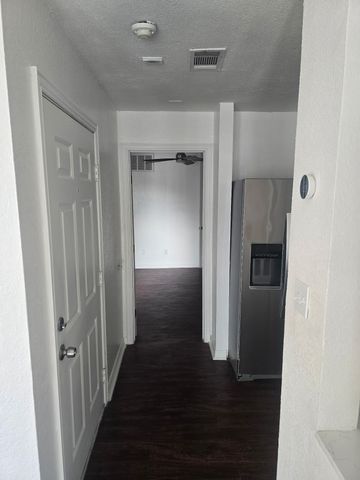 2307 Balsam Drive L213, Arlington, TX 76006