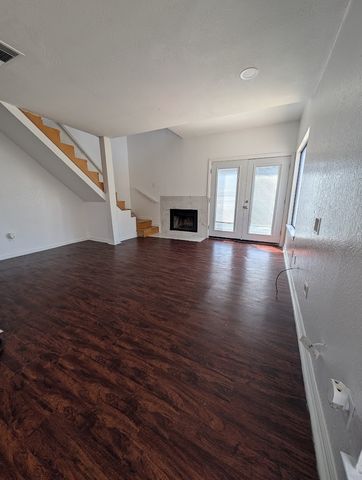 2307 Balsam Drive L213, Arlington, TX 76006