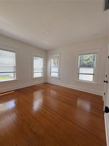 3610 W SAN JUAN STREET, Tampa, FL 33629