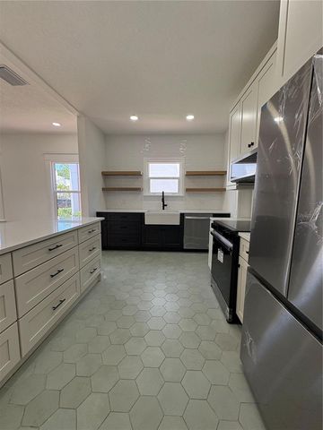 3610 W SAN JUAN STREET, Tampa, FL 33629