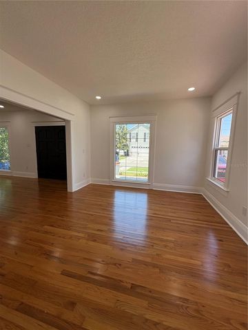 3610 W SAN JUAN STREET, Tampa, FL 33629