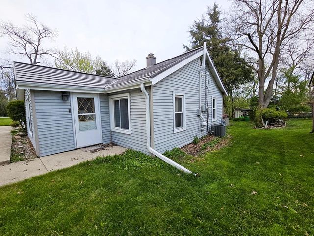6211 242nd AVENUE, Salem, WI 53168
