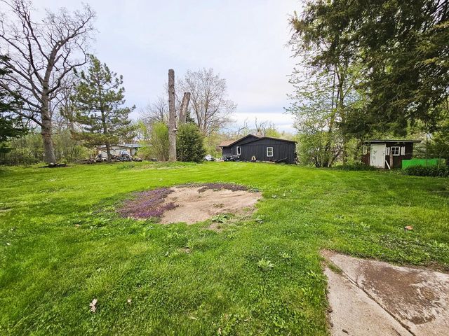 6211 242nd AVENUE, Salem, WI 53168