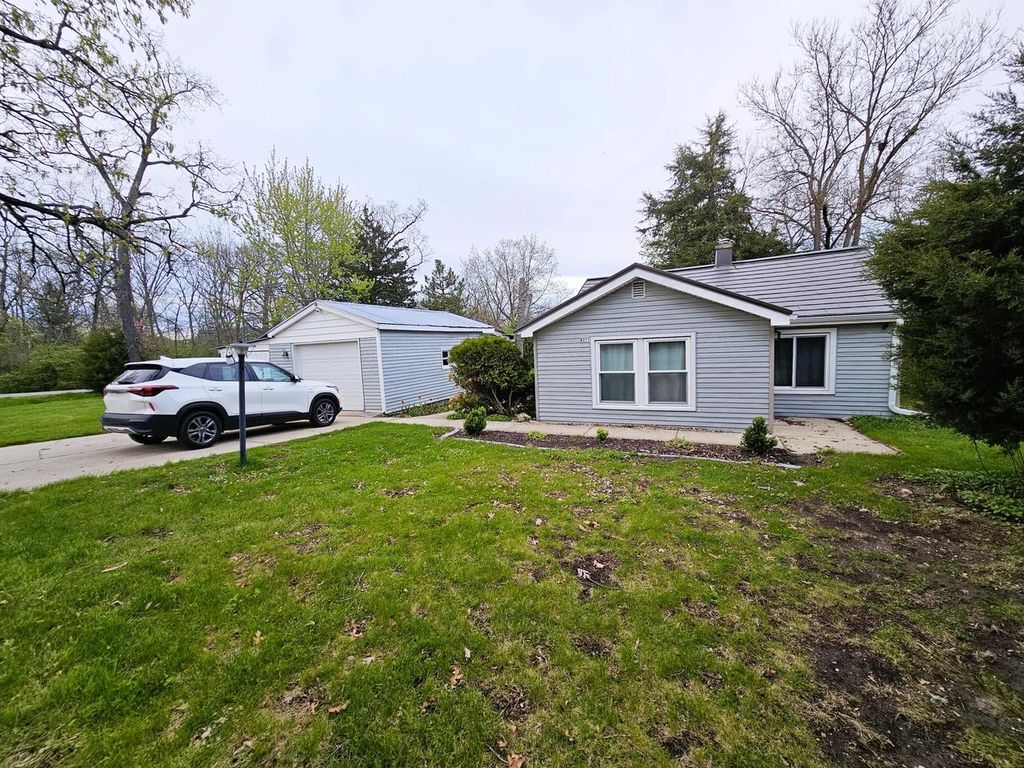 6211 242nd AVENUE, Salem, WI 53168