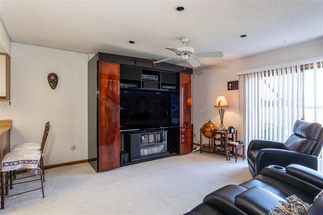 39 VILLAGE CIRCLE 5-501, Palm Coast, FL 32164