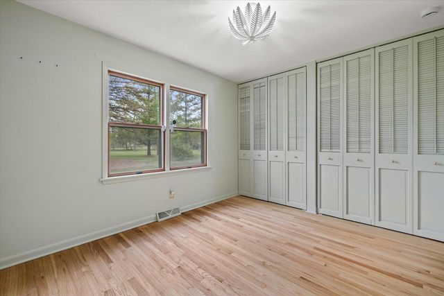 7300 S 92nd STREET, Franklin, WI 53132