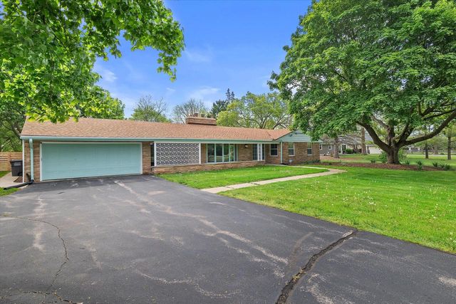 7300 S 92nd STREET, Franklin, WI 53132
