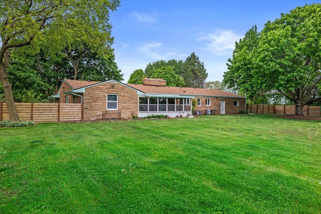 7300 S 92nd STREET, Franklin, WI 53132