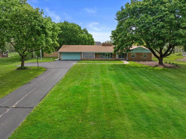 7300 S 92nd STREET, Franklin, WI 53132