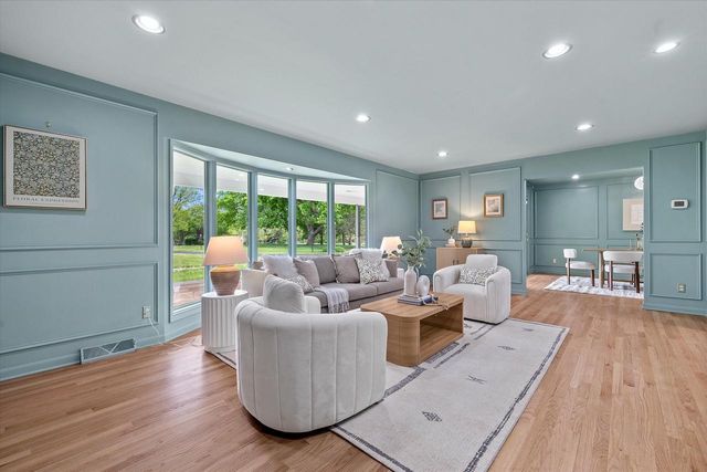 7300 S 92nd STREET, Franklin, WI 53132