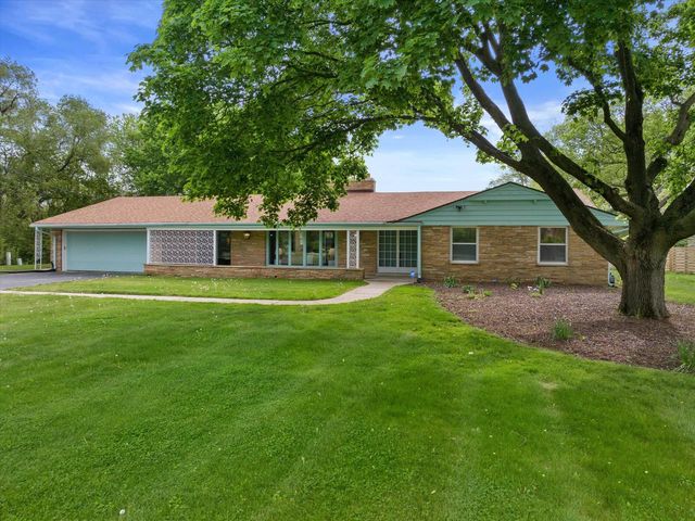7300 S 92nd STREET, Franklin, WI 53132