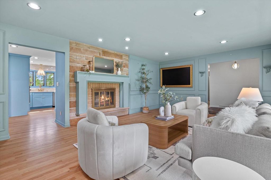 7300 S 92nd STREET, Franklin, WI 53132