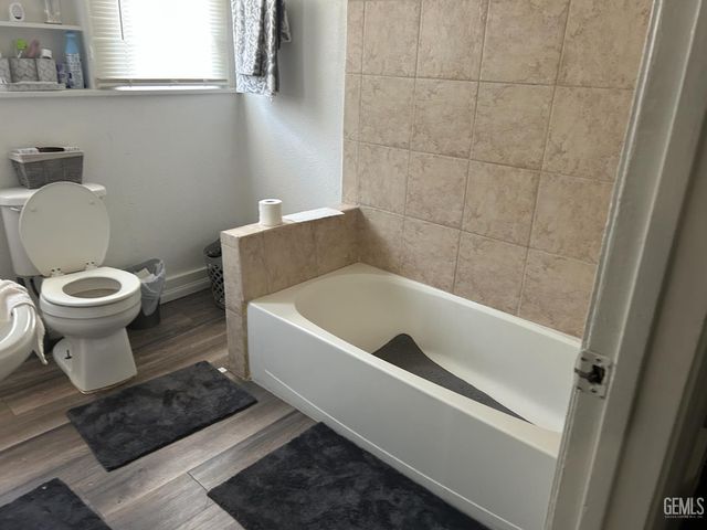 2416 Chester Lane, Bakersfield, CA 93304