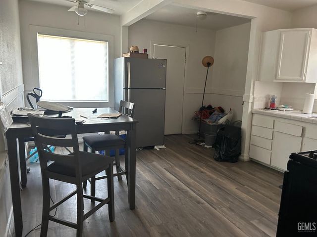 2416 Chester Lane, Bakersfield, CA 93304