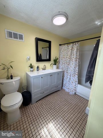 1122 TALLEY RD, Wilmington, DE 19809