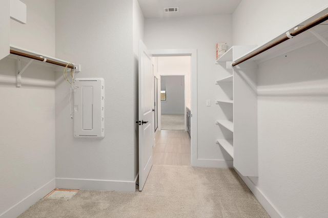 6111 Dumfries LN, Austin, TX 78744