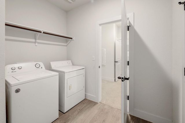 6111 Dumfries LN, Austin, TX 78744