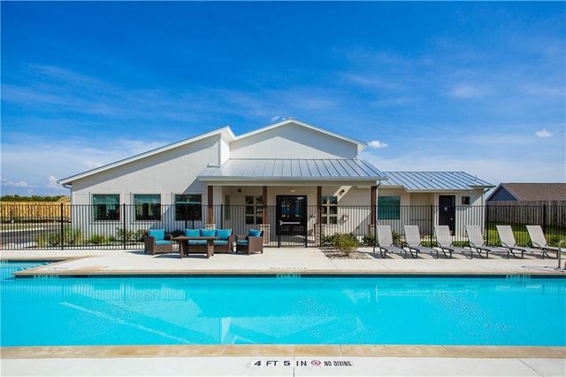 6111 Dumfries LN, Austin, TX 78744