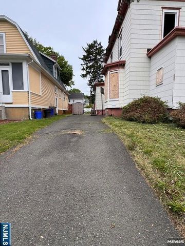 17 Westcott Street, East Orange, NJ 07017