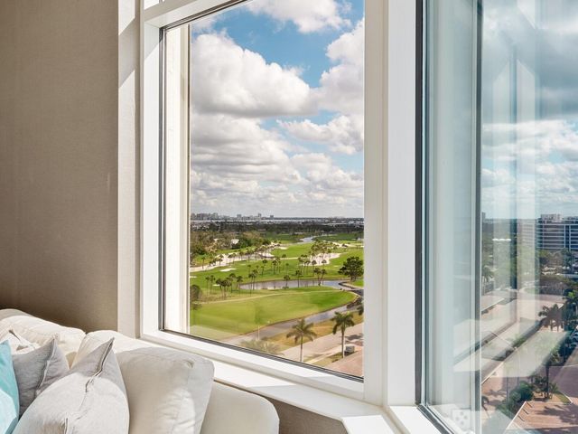 655 LONGBOAT CLUB ROAD 1PH, Longboat Key, FL 34228