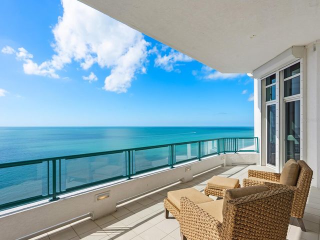 655 LONGBOAT CLUB ROAD 1PH, Longboat Key, FL 34228