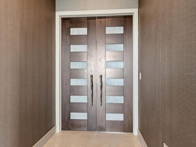 655 LONGBOAT CLUB ROAD 1PH, Longboat Key, FL 34228